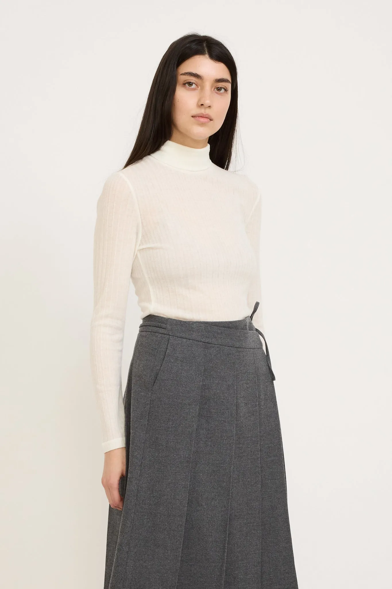 Assia Top Off White