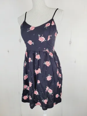 DIVIDED BLACK ROSE DRESS LADIES SIZE 6 PRE-LOVED